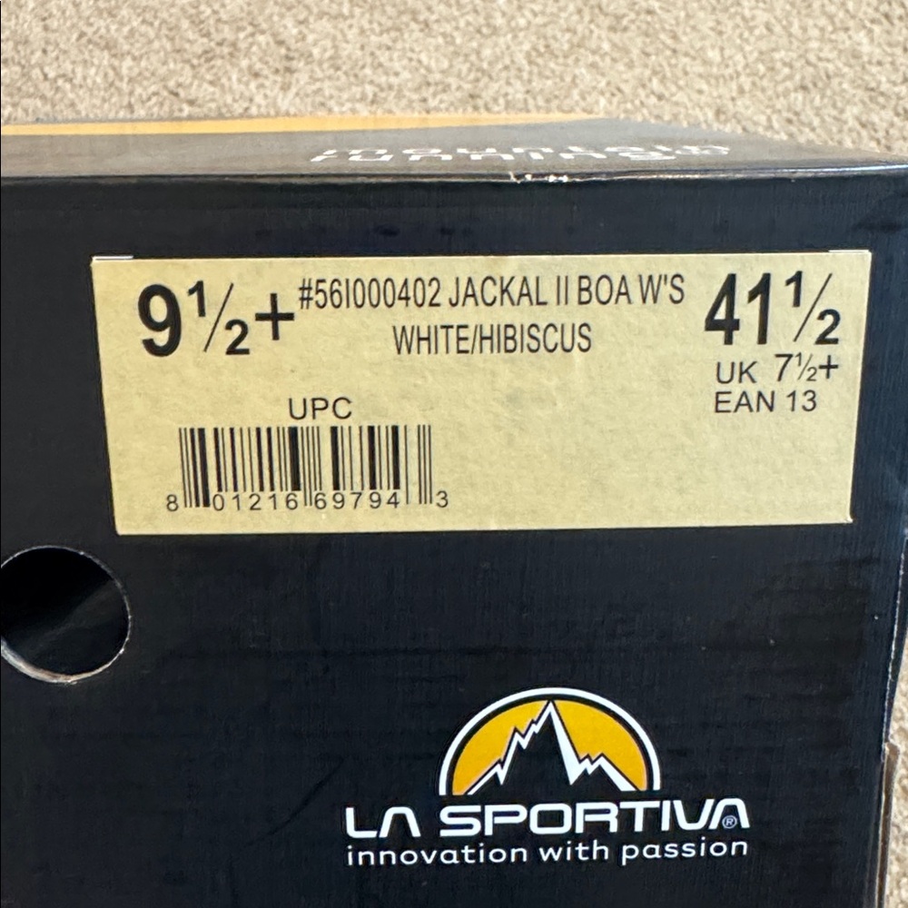 La Sportiva White Pink Trail Running Shoes with BOA Dial - Picture 2 of 11